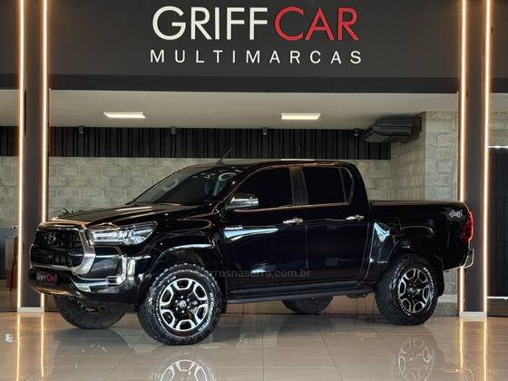 TOYOTA HILUX 2.8 D-4D TURBO DIESEL CD SRV 4X4 AUTOMÁTICO